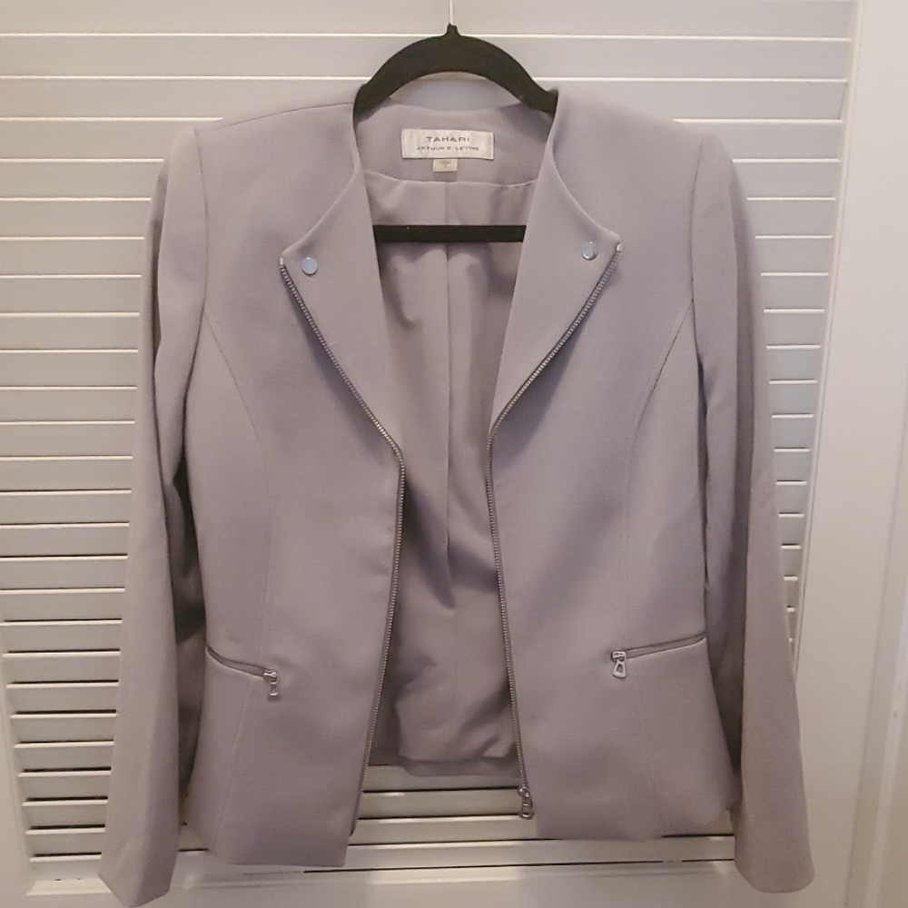 TAHARI blazer, size 4
